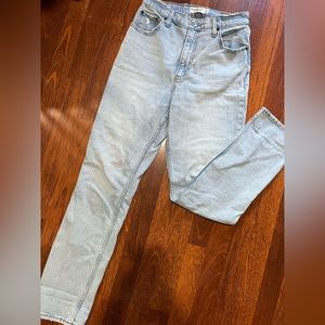 90s slim straight ultra high rise size 4 jean